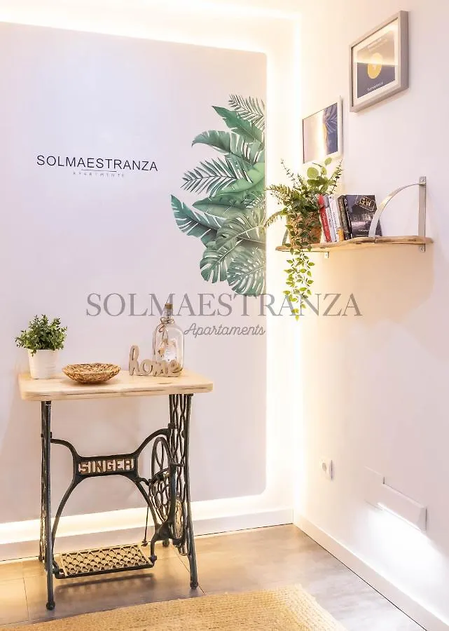 Blue & Red By Sol Maestranza Apartment Malaga