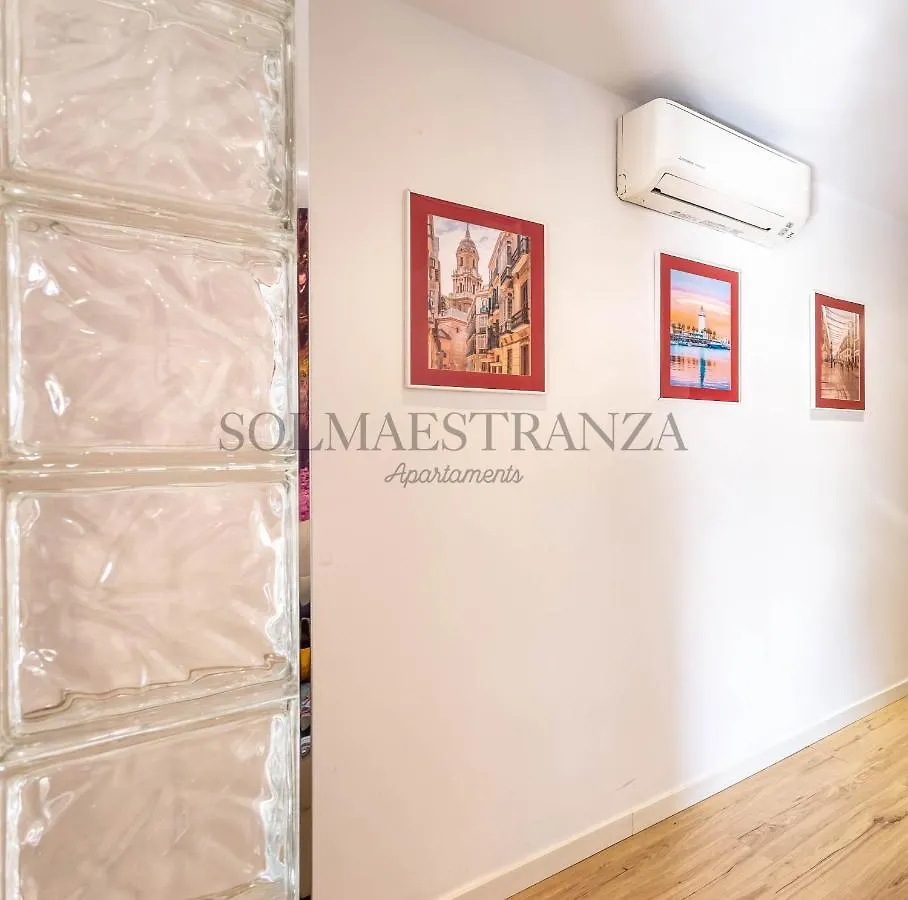 Blue & Red By Sol Maestranza Apartment Malaga